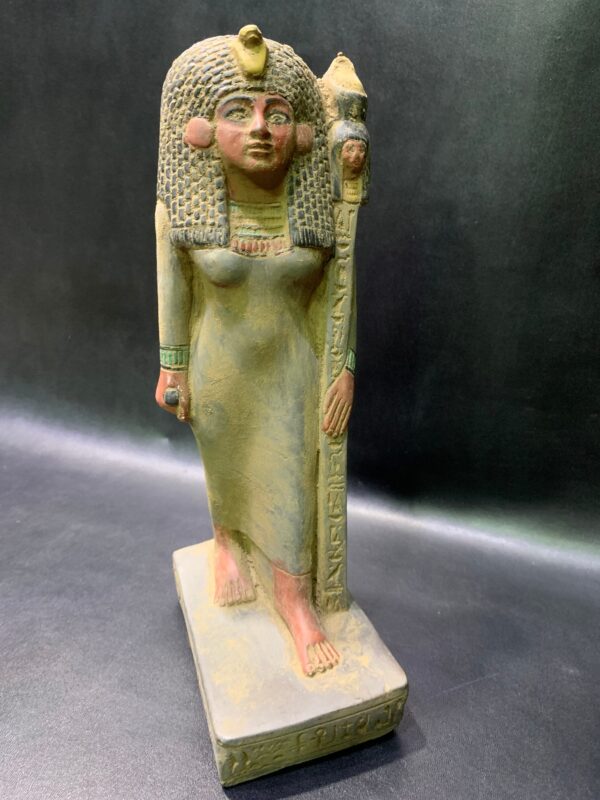 Marvelous Queen HATSHEPSUT ( AMUN’s Wife ) Standing with the cobra ...